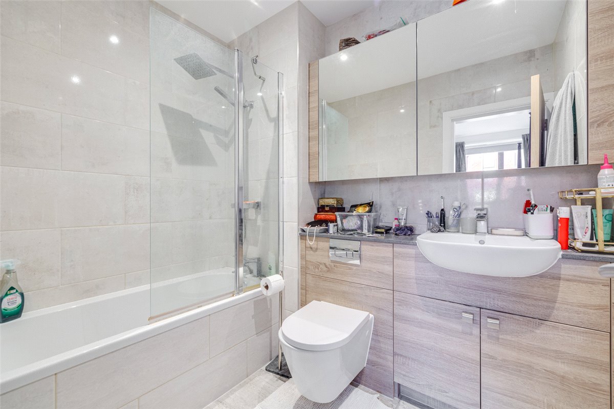 4 bedroom house, Lower Marsh Lane, Kingston upon Thames KT1