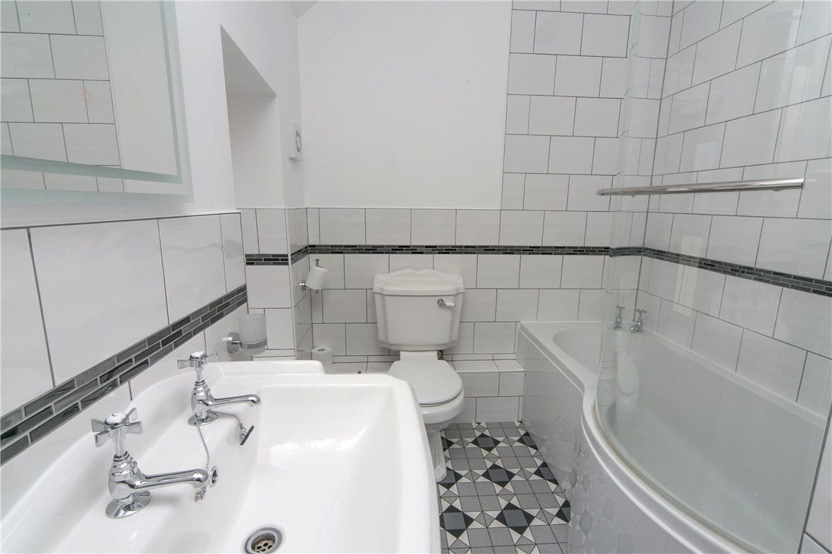  bedroom house, Sarnau, Bala LL23 - Available