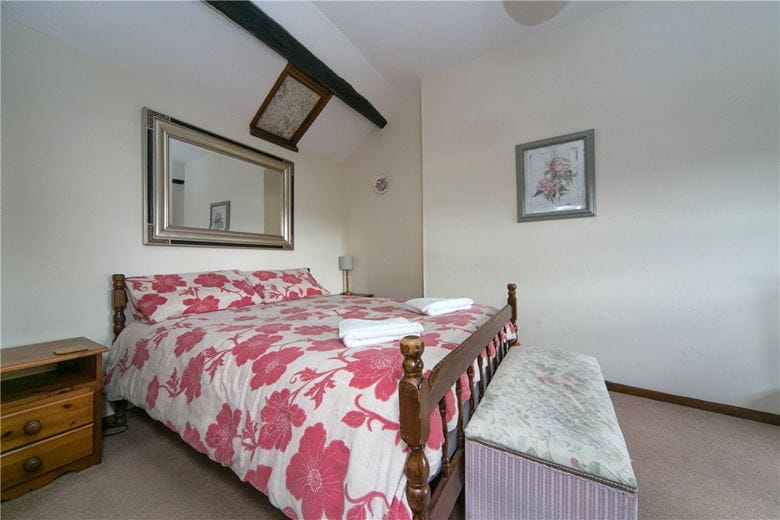  bedroom house, Sarnau, Bala LL23 - Available