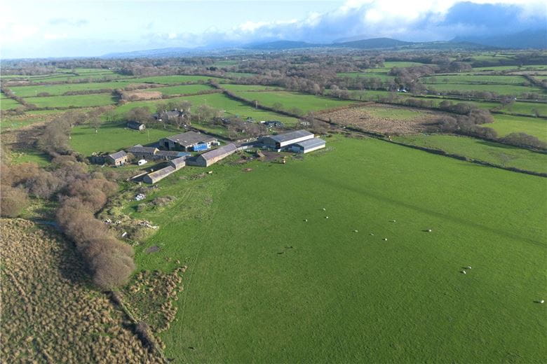 265 acres Farm, Pontllyfni, Caernarfon LL54 - Available