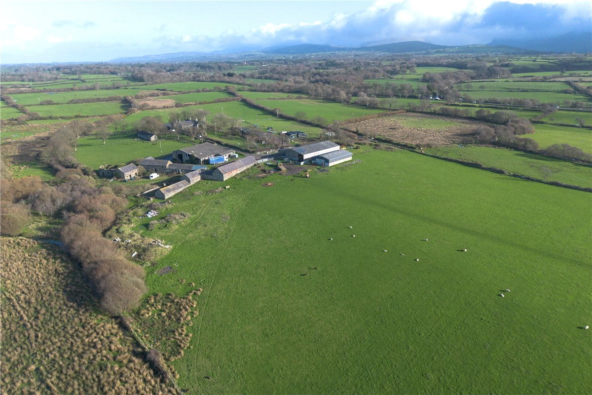 265 acres Farm, Pontllyfni, Caernarfon LL54 - Available