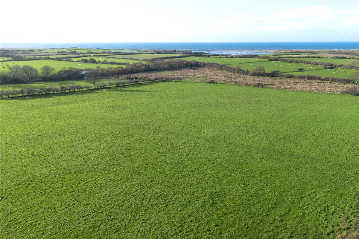 265 acres Farm, Pontllyfni, Caernarfon LL54 - Available