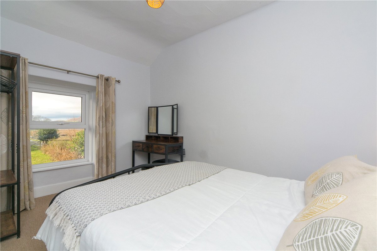  bedroom house, Ynys, Talsarnau LL47 - Available