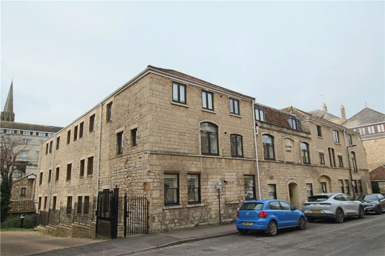 3 bedroom flat, Caxton Court, Grove Street BA2 - Let Agreed