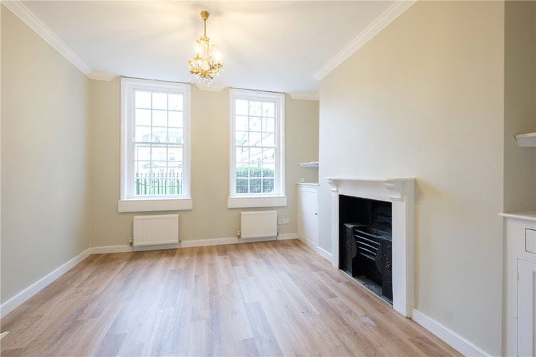 3 bedroom house, Beauford Square, Bath BA1 - Let Agreed
