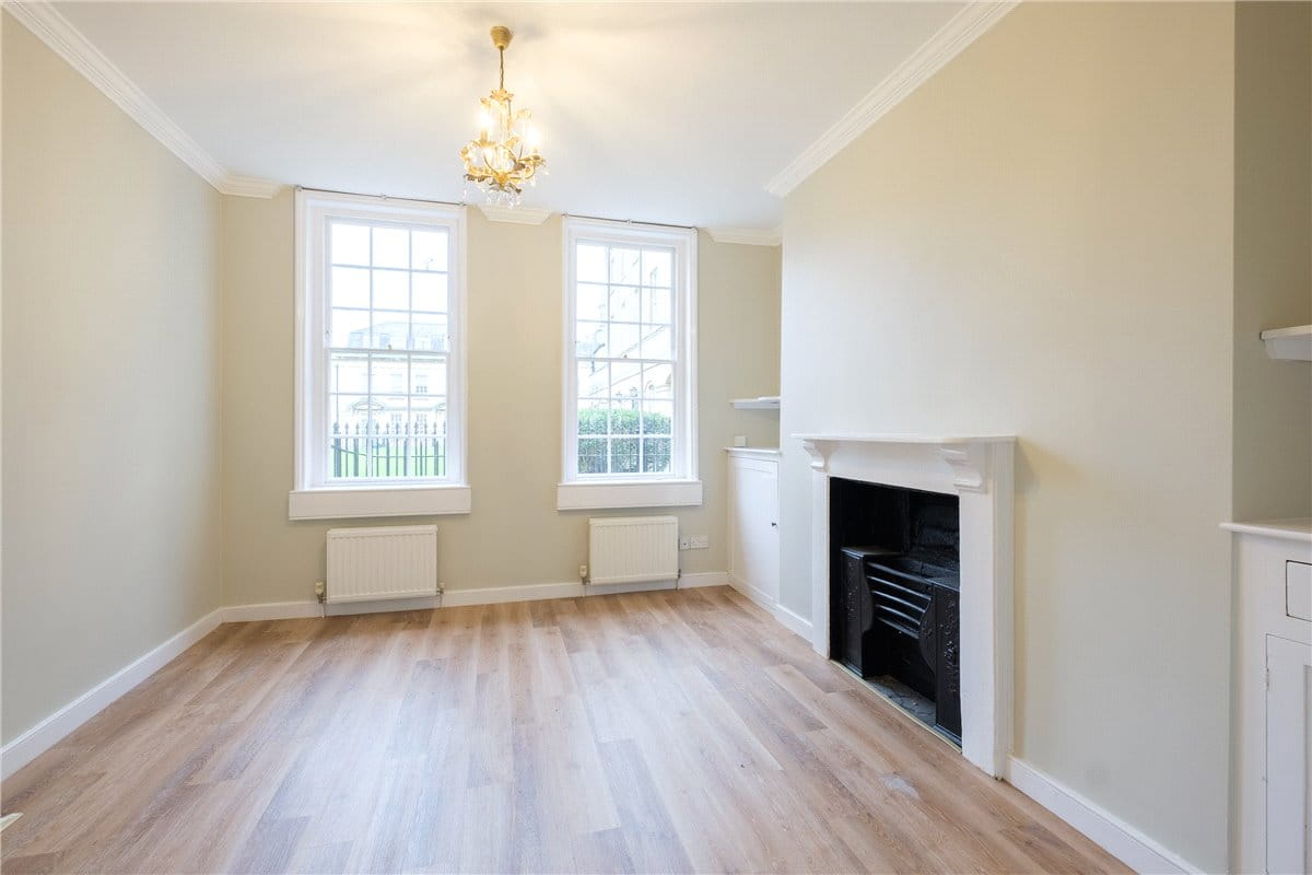 3 bedroom house, Beauford Square, Bath BA1 - Let Agreed