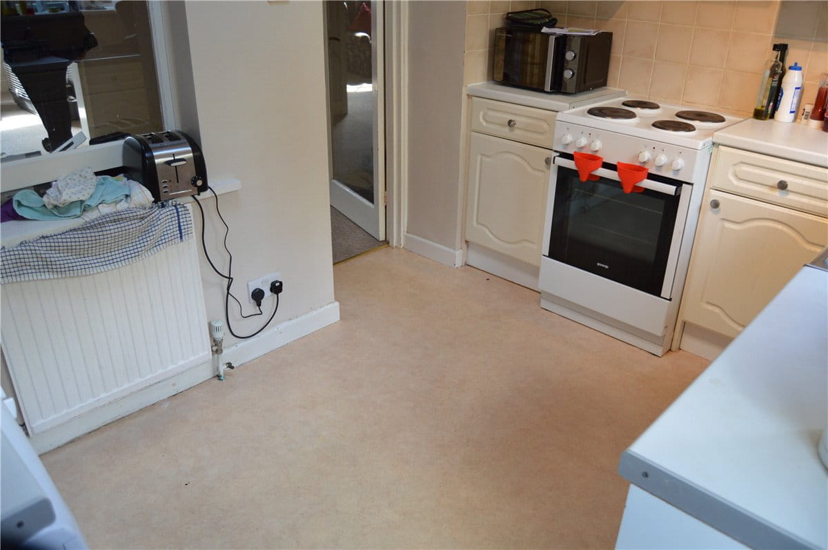 3 bedroom house, Lark Place, Bath BA1 - Let Agreed