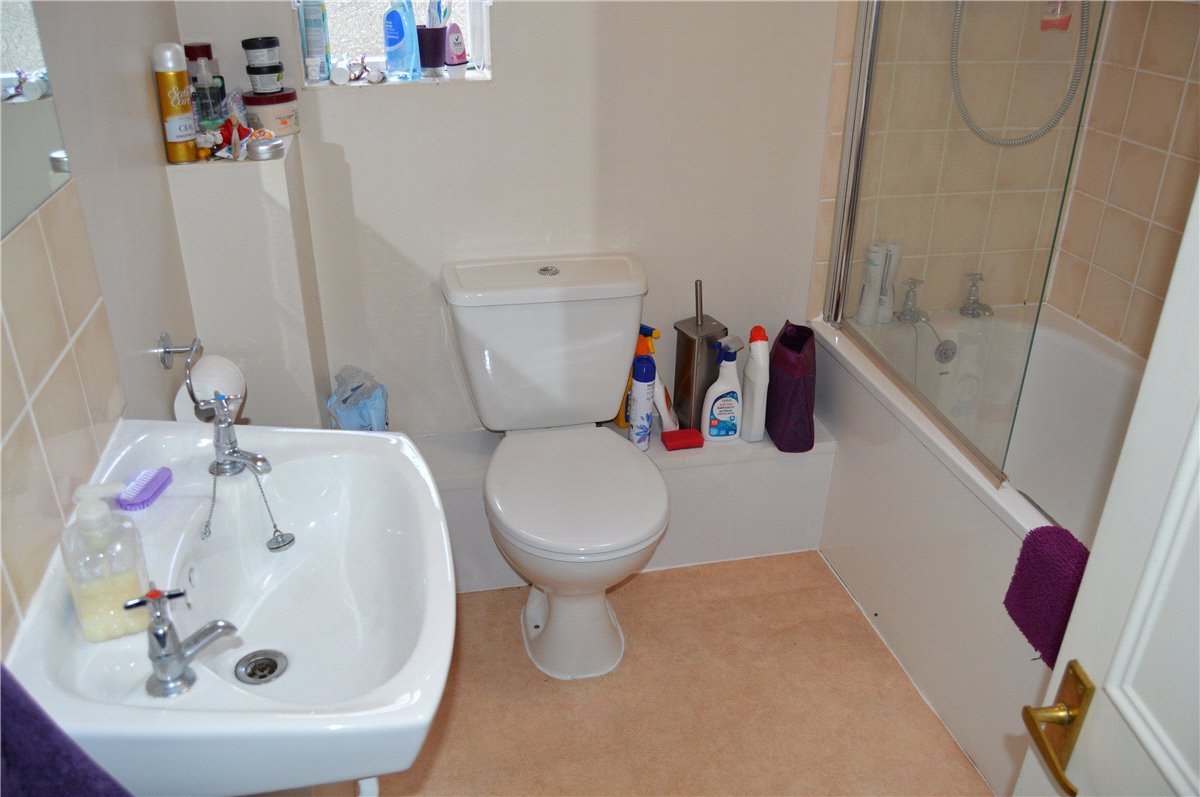 3 bedroom house, Lark Place, Bath BA1 - Let Agreed