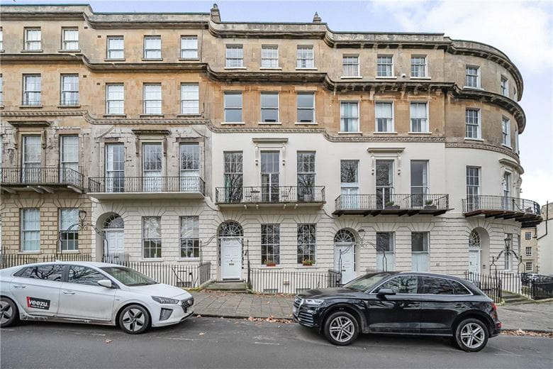 2 bedroom flat, Cavendish Place, Bath BA1