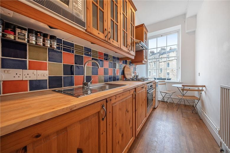 2 bedroom flat, Cavendish Place, Bath BA1