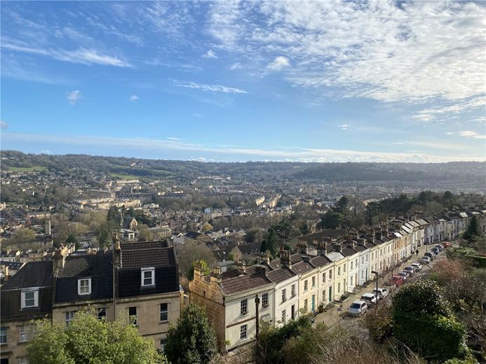 5 bedroom house, Upper Camden Place, Bath BA1 - Let Agreed