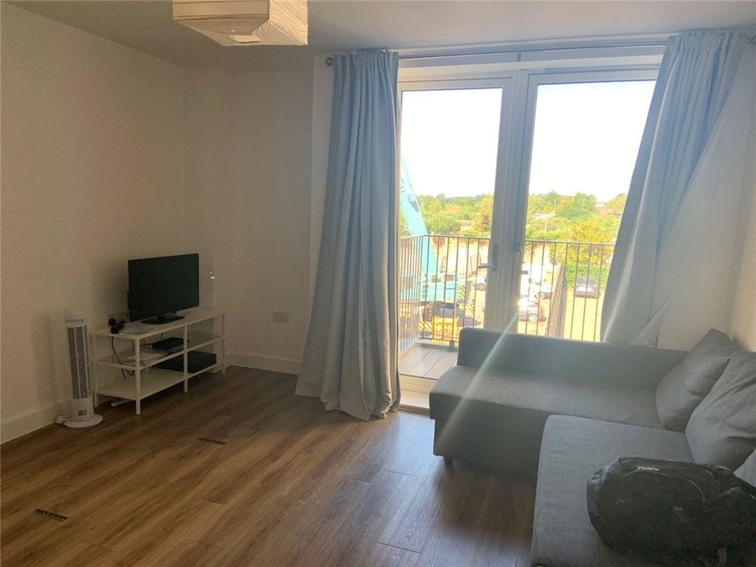 2 bedroom flat, Midland Road, Bath BA2