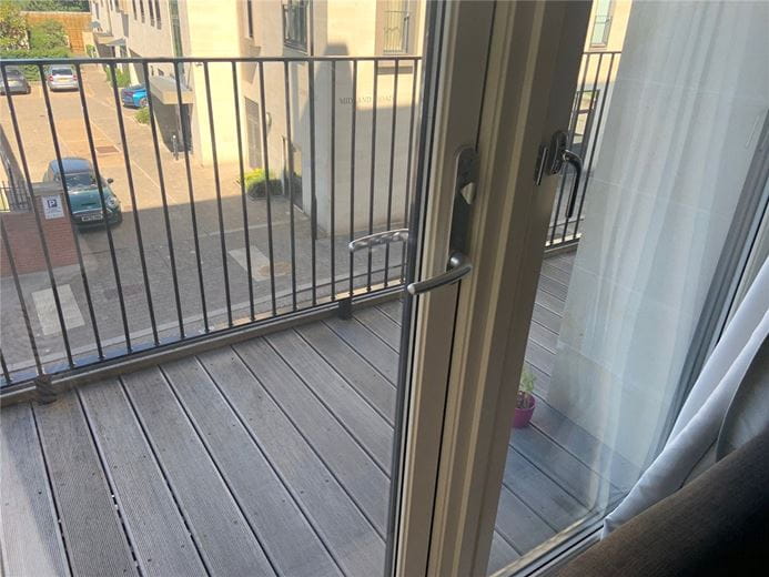2 bedroom flat, Midland Road, Bath BA2