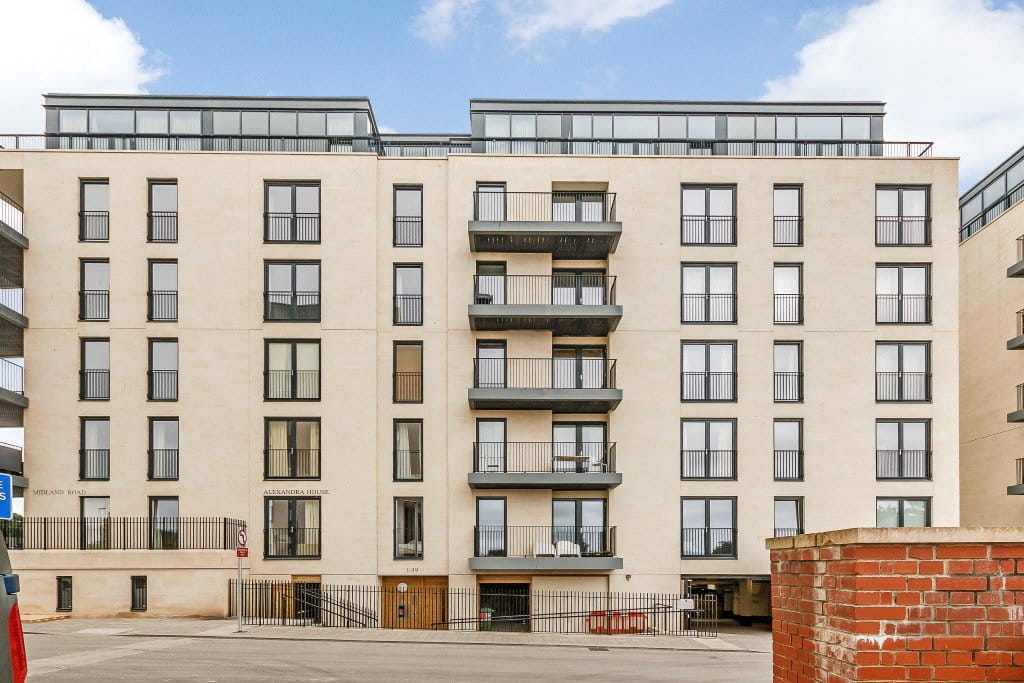 2 bedroom flat, Midland Road, Bath BA2