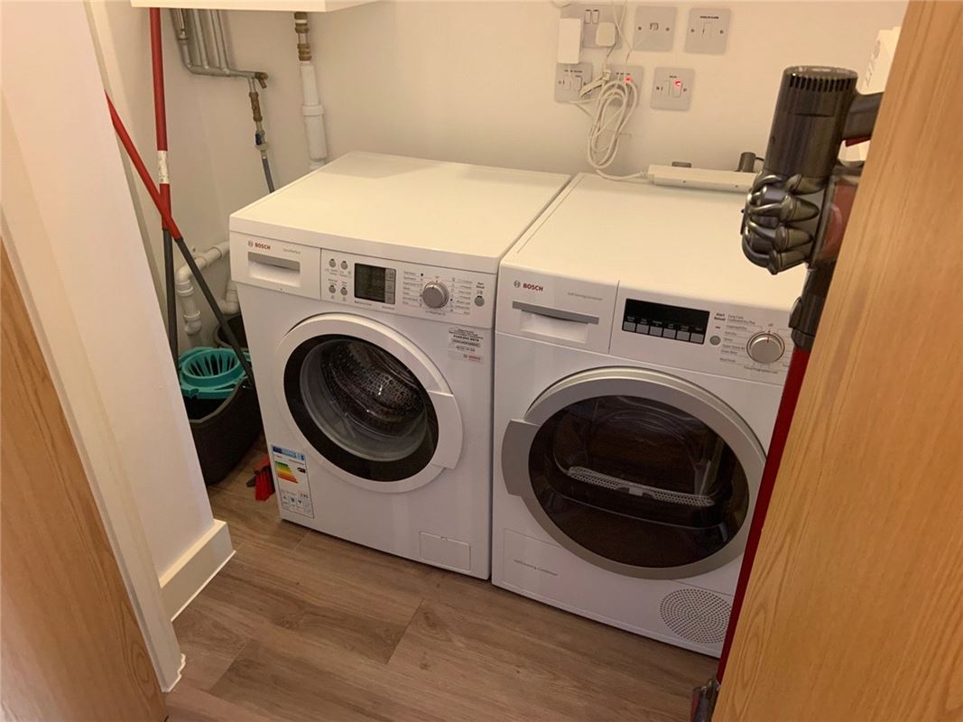 2 bedroom flat, Midland Road, Bath BA2 - Available