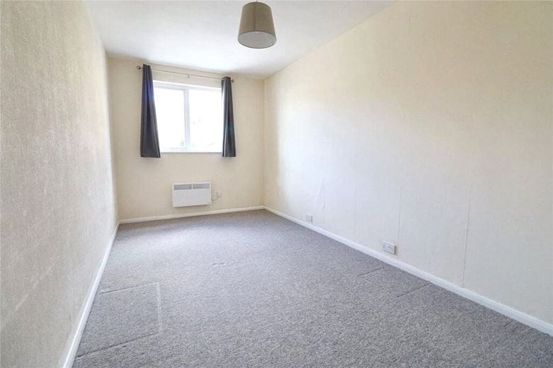 2 bedroom flat, High Street, Weston BA1 - Available