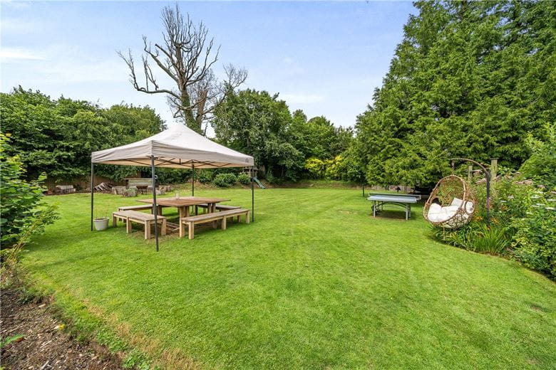 5 bedroom house, Middlehill, Box SN13 - Available