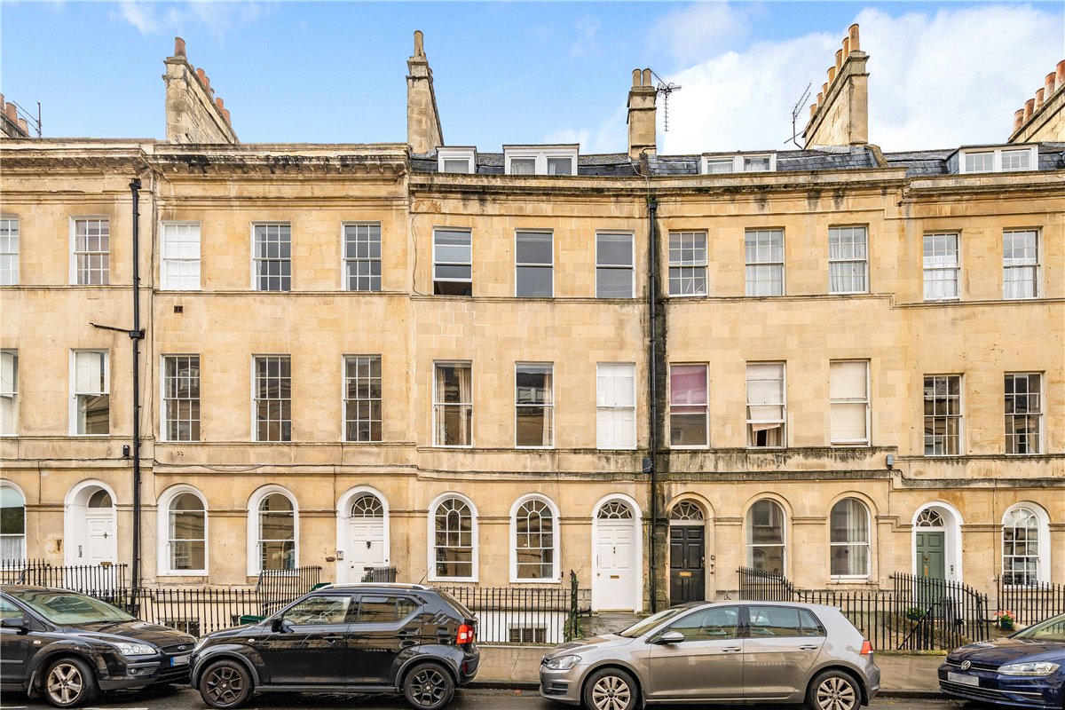 2 bedroom flat, Henrietta Street, Bath BA2