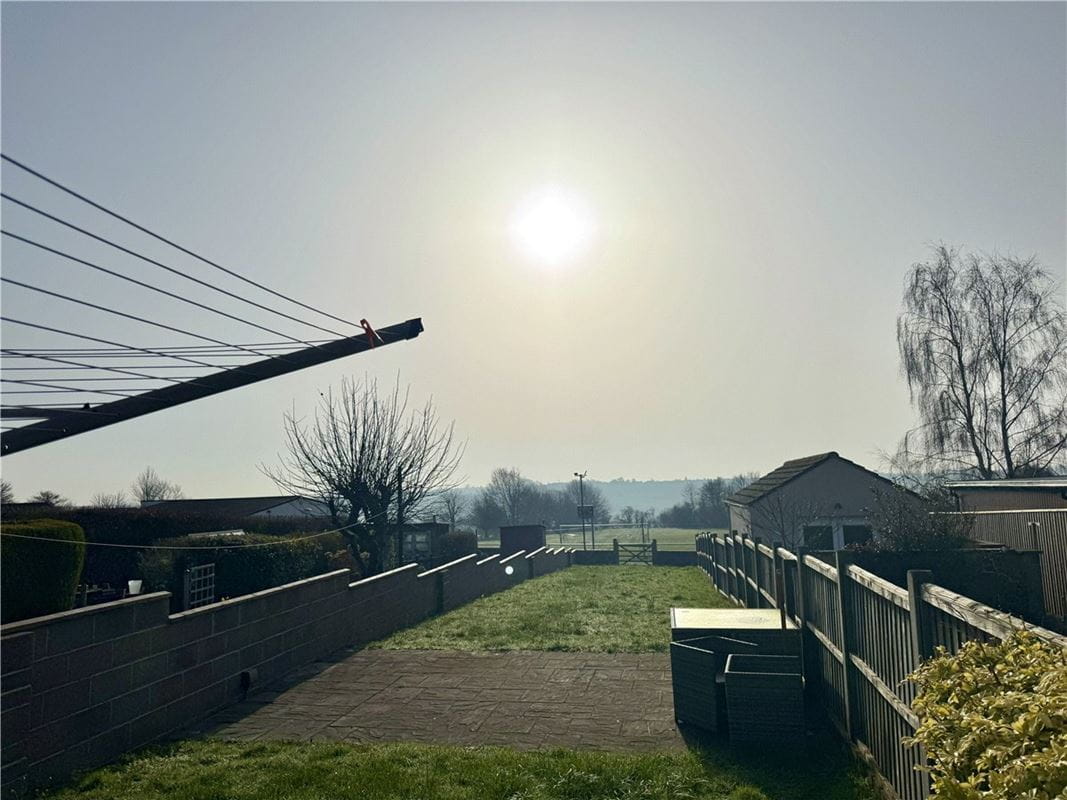 3 bedroom house, Tunley, Bath BA2 - Available