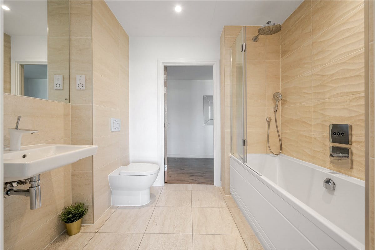 2 bedroom flat, Victoria Bridge Road, Bath BA2
