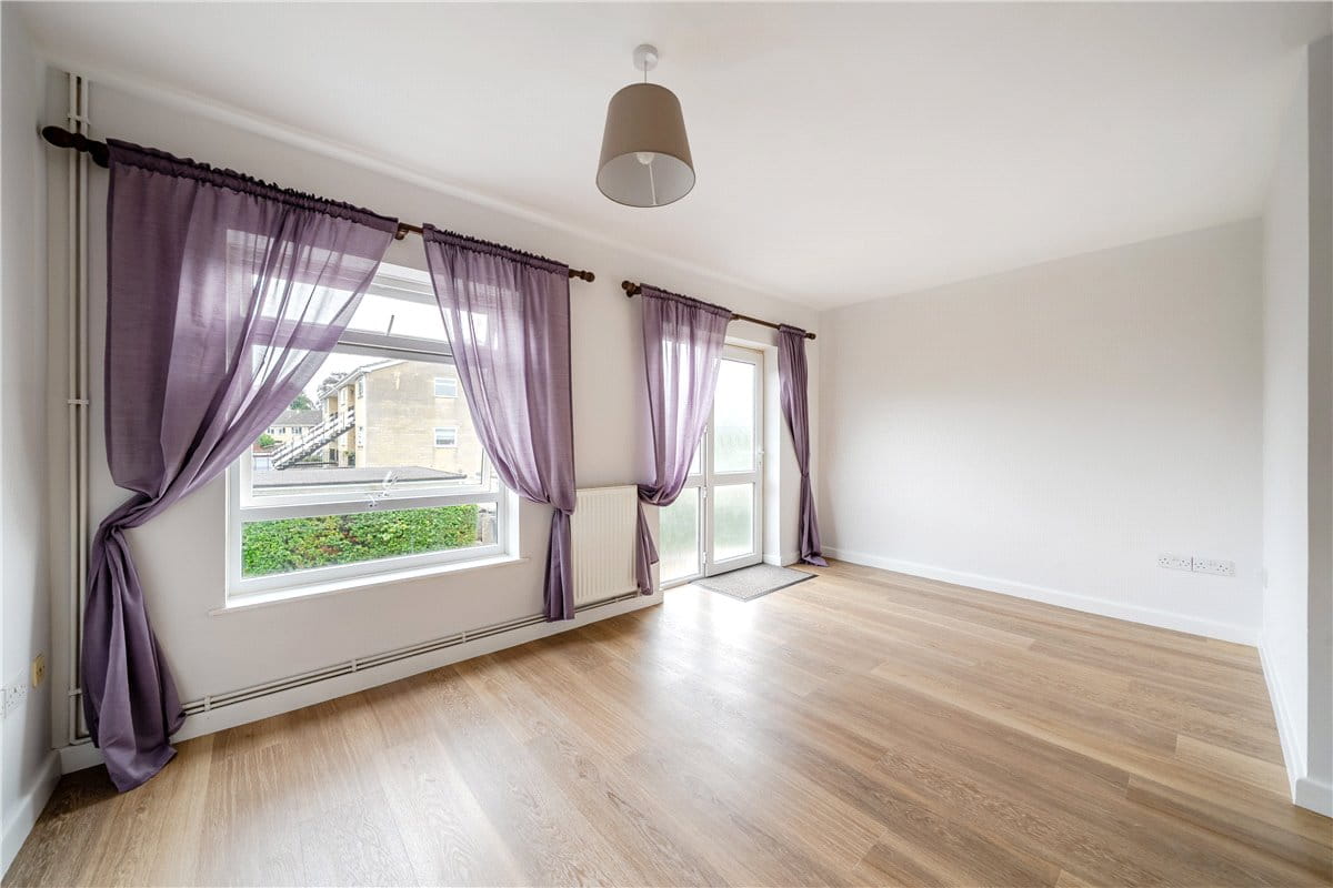 3 bedroom flat, Lansdown Road, Bath BA1 - Available