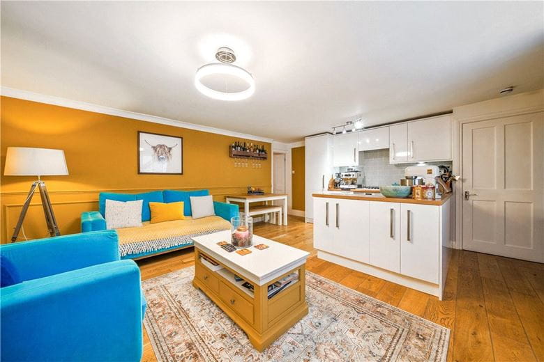 1 bedroom flat, Daniel Street, Bath BA2 - Available