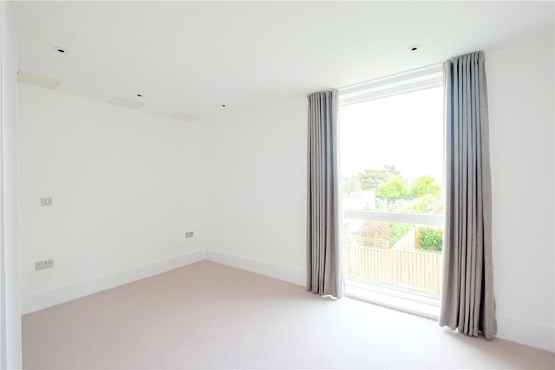 2 bedroom flat, Granville Court, Granville Road BA1 - Let Agreed