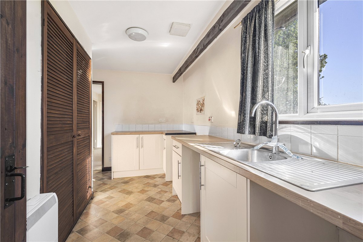 3 bedroom bungalow, Yarcombe, Honiton EX14 - Available