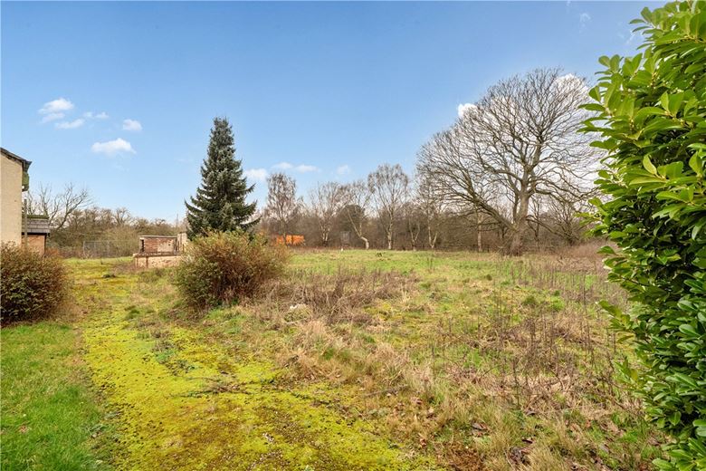 1.2 acres House, Chester Road, Preston Brook WA7 - Available