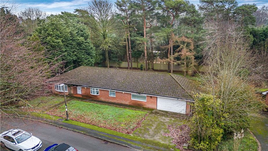 5 bedroom house, Pool Meadow Close, Solihull B91 - Available