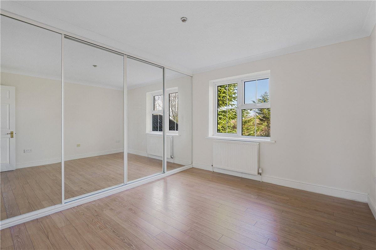 4 bedroom house, Putlowes Drive, Fleet Marston HP18 - Available