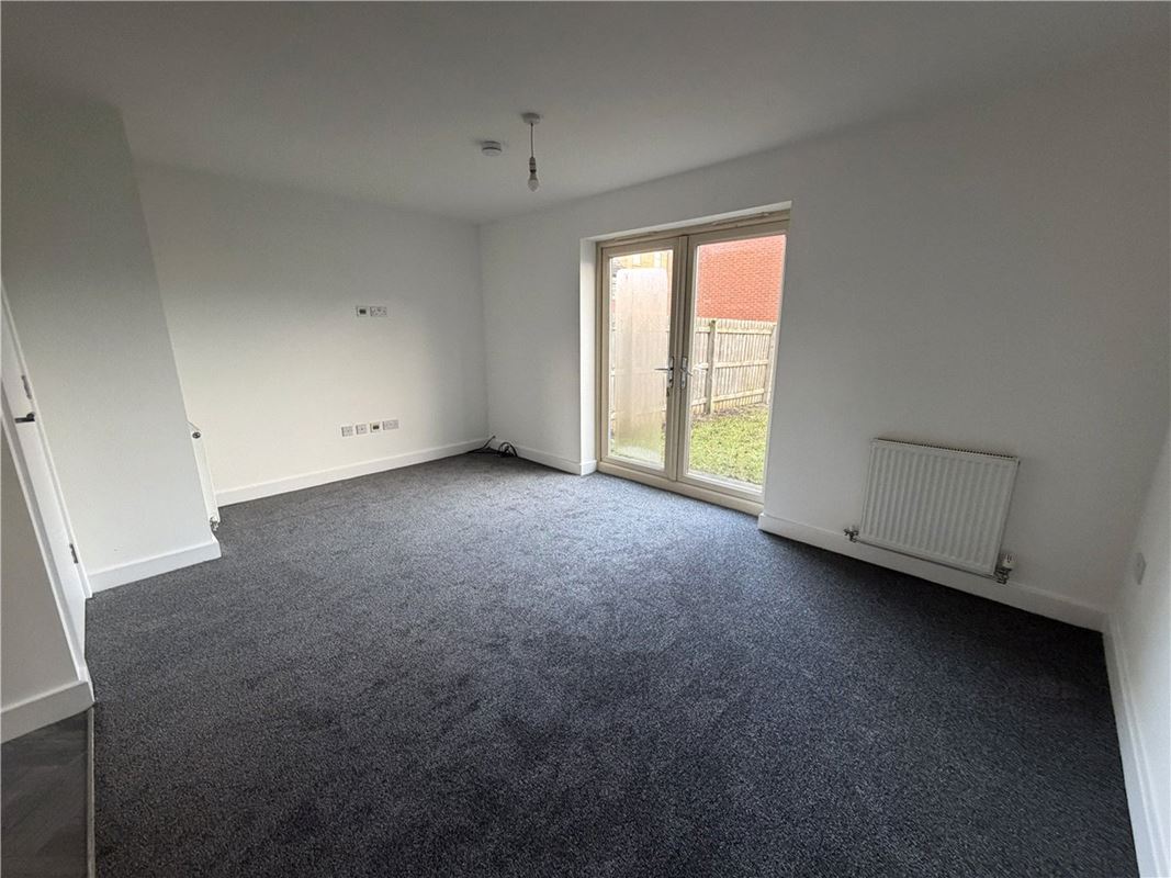 3 bedroom house, Comelybank Drive, Mexborough S64 - Available