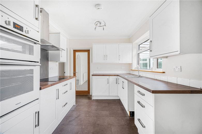 3 bedroom bungalow, Nash Lee Lane, Wendover HP22 - Available