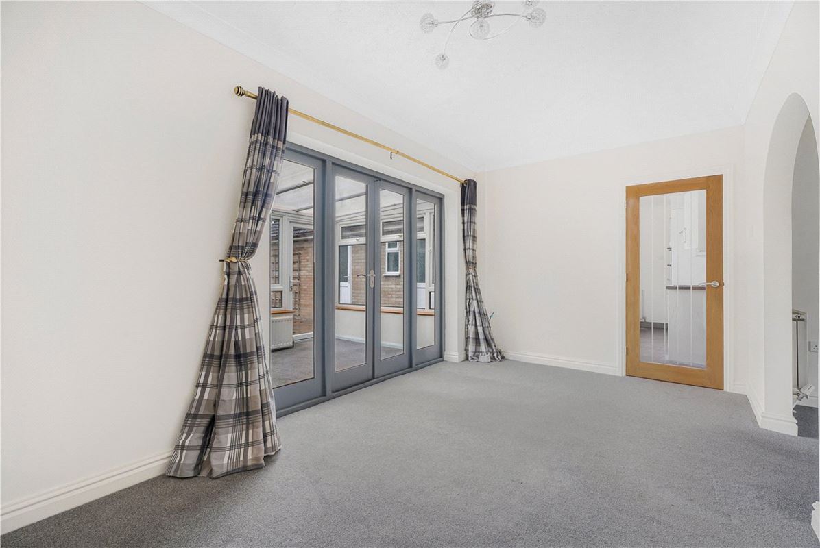 3 bedroom bungalow, Nash Lee Lane, Wendover HP22 - Available