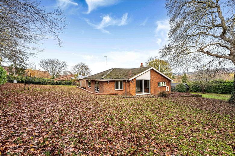 4 bedroom bungalow, South Street, Wendover HP22 - Let Agreed