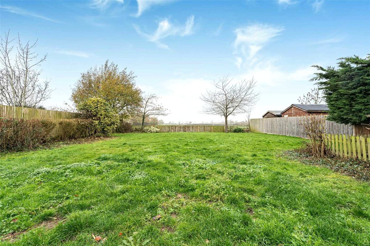 4 bedroom , Nash Lee Lane, Wendover HP22 - Available