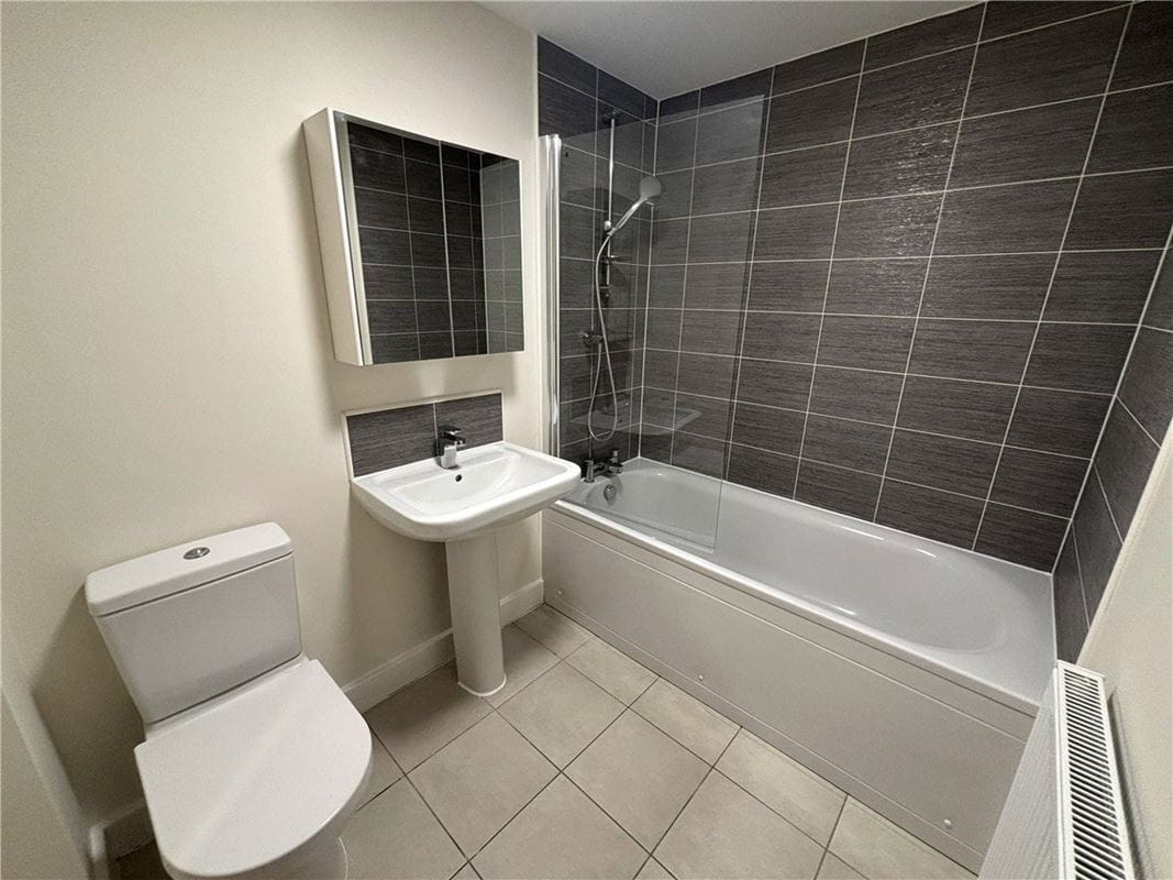 3 bedroom house, Comelybank Drive, Mexborough S64 - Available