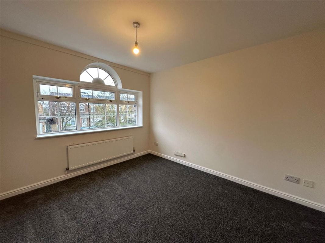4 bedroom house, Sherbourne Avenue, Bramley S66 - Available