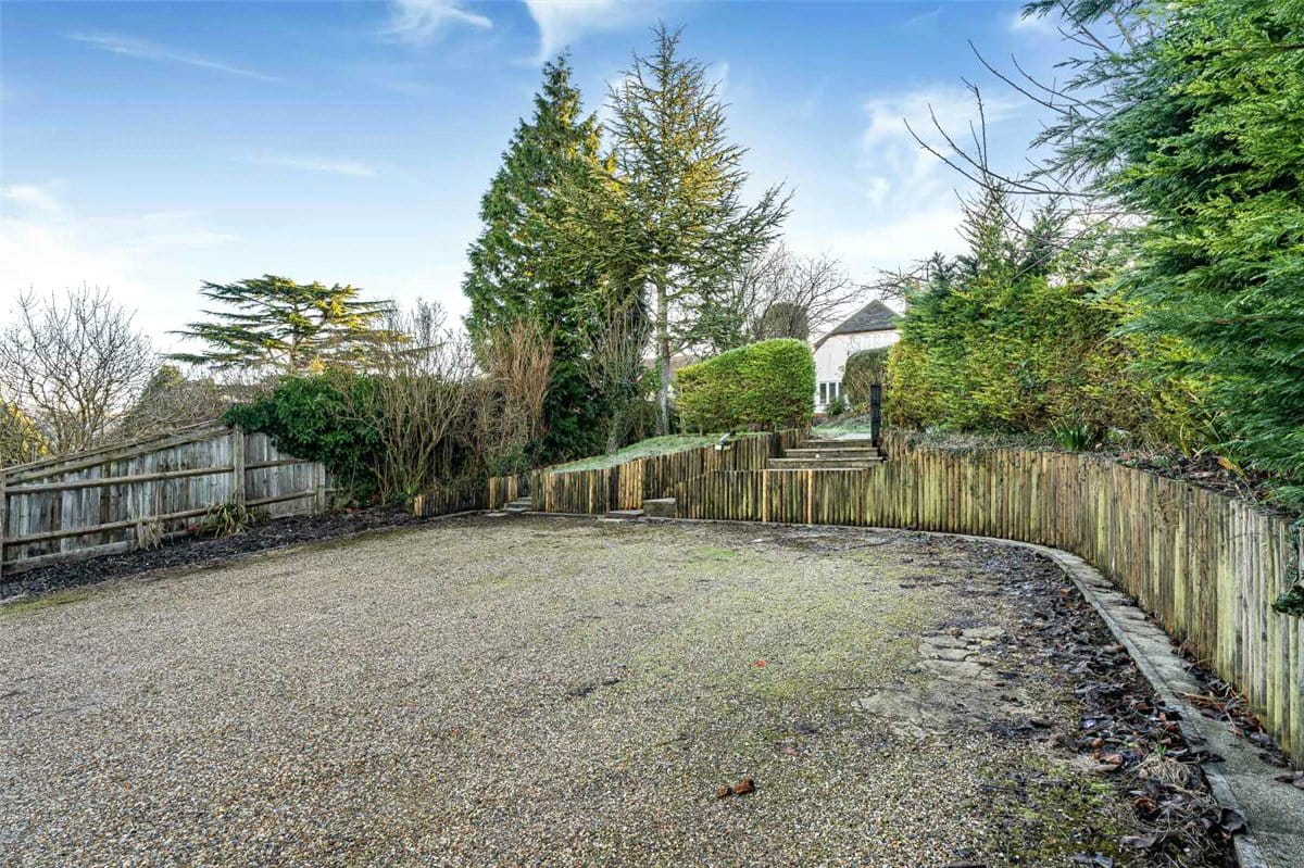 5 bedroom house, Ellesborough Road, Wendover HP22 - Let Agreed