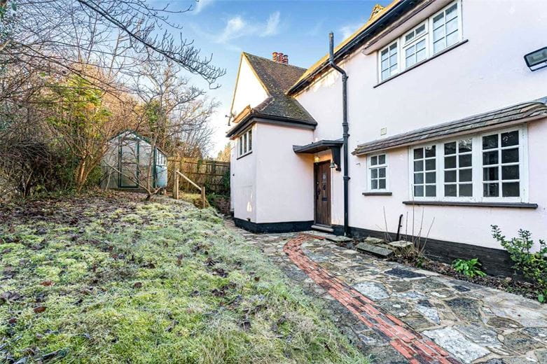 5 bedroom house, Ellesborough Road, Wendover HP22 - Let Agreed