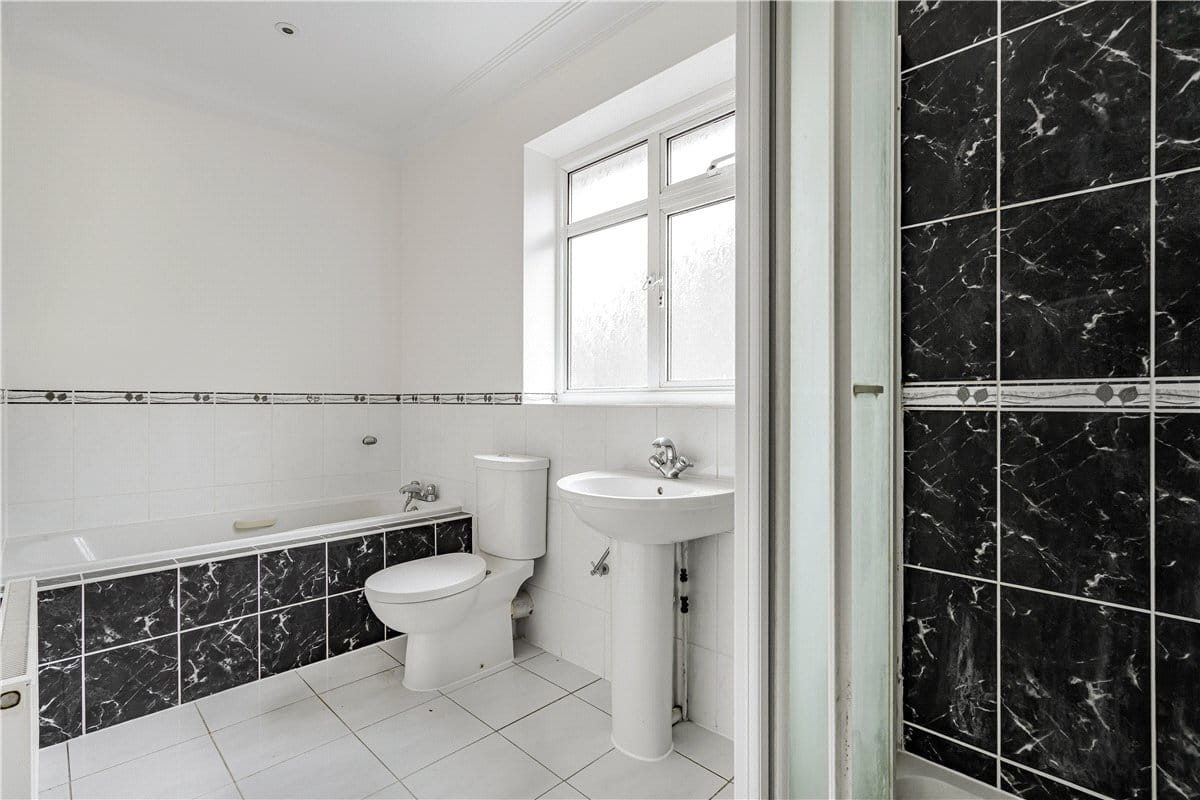 5 bedroom house, Ellesborough Road, Wendover HP22 - Let Agreed