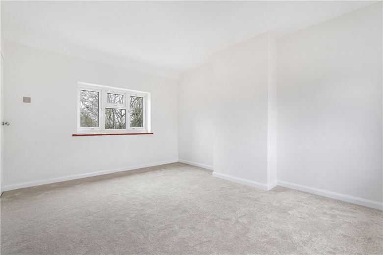 3 bedroom house, Sibleys Rise, South Heath HP16 - Available