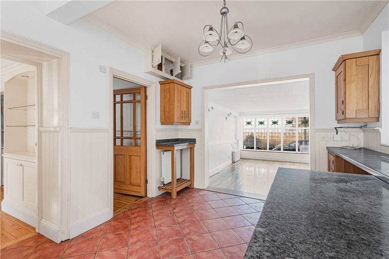 6 bedroom house, Ellesborough Road, Wendover HP22 - Available