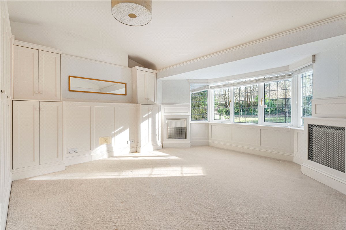 6 bedroom house, Ellesborough Road, Wendover HP22 - Available