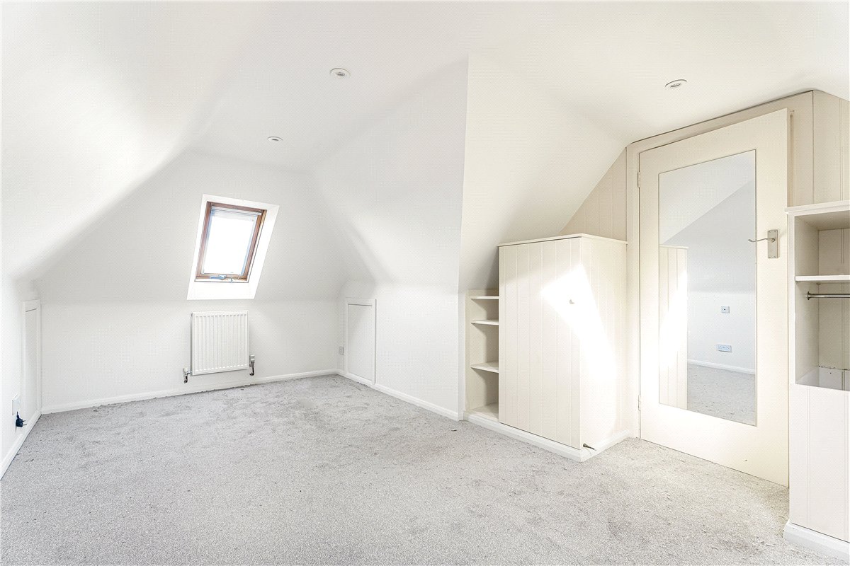 6 bedroom house, Ellesborough Road, Wendover HP22 - Available