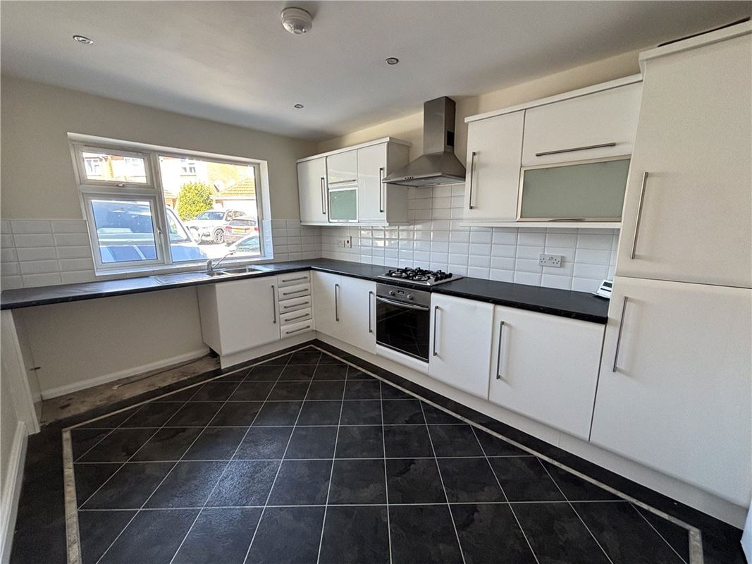 3 bedroom bungalow, Nascot Close, Bramley S66 - Let Agreed