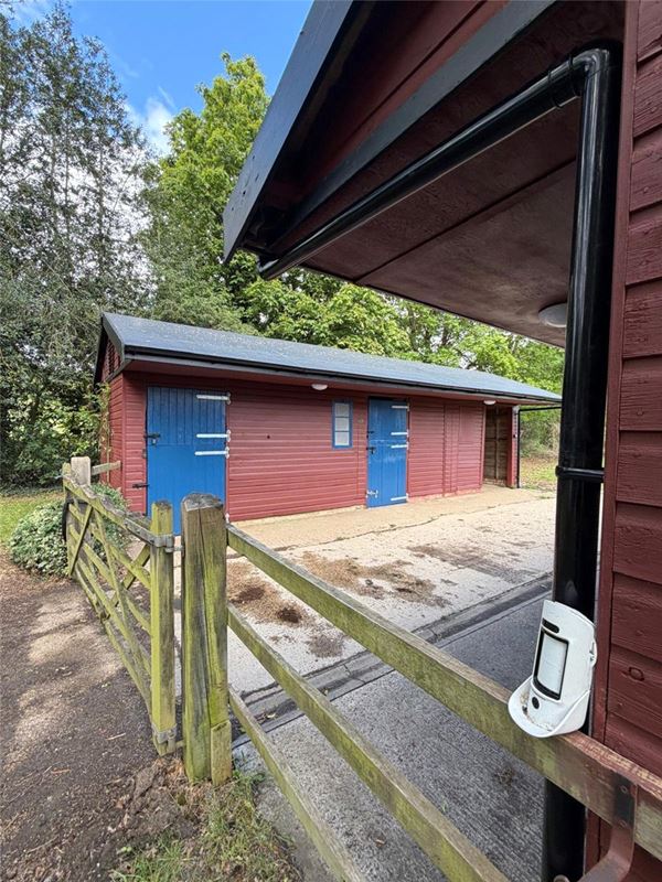 4 bedroom cottage, Aylesbury Road, Great Missenden HP16 - Available