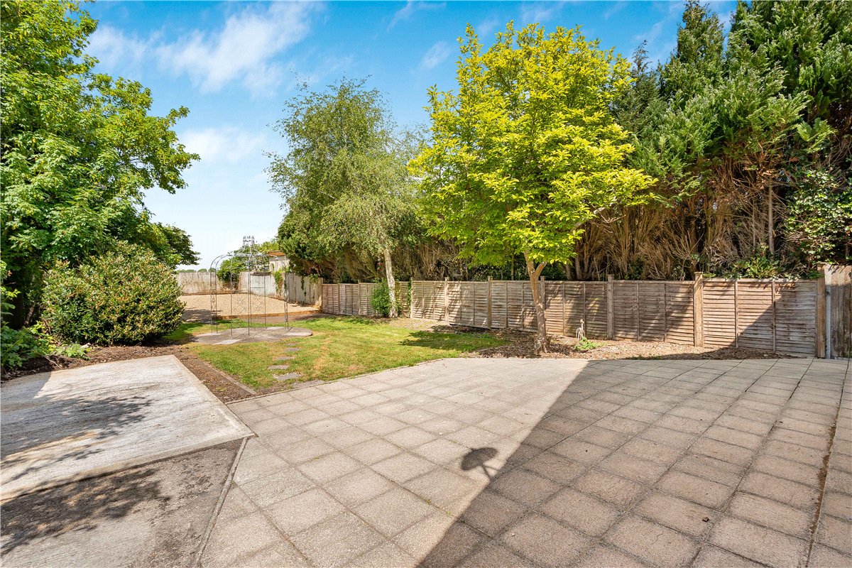 5 bedroom house, Nash Lee Lane, Wendover HP22 - Available