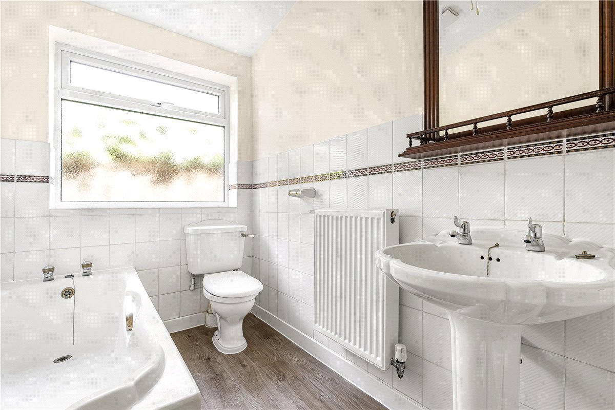 5 bedroom house, Nash Lee Lane, Wendover HP22 - Available