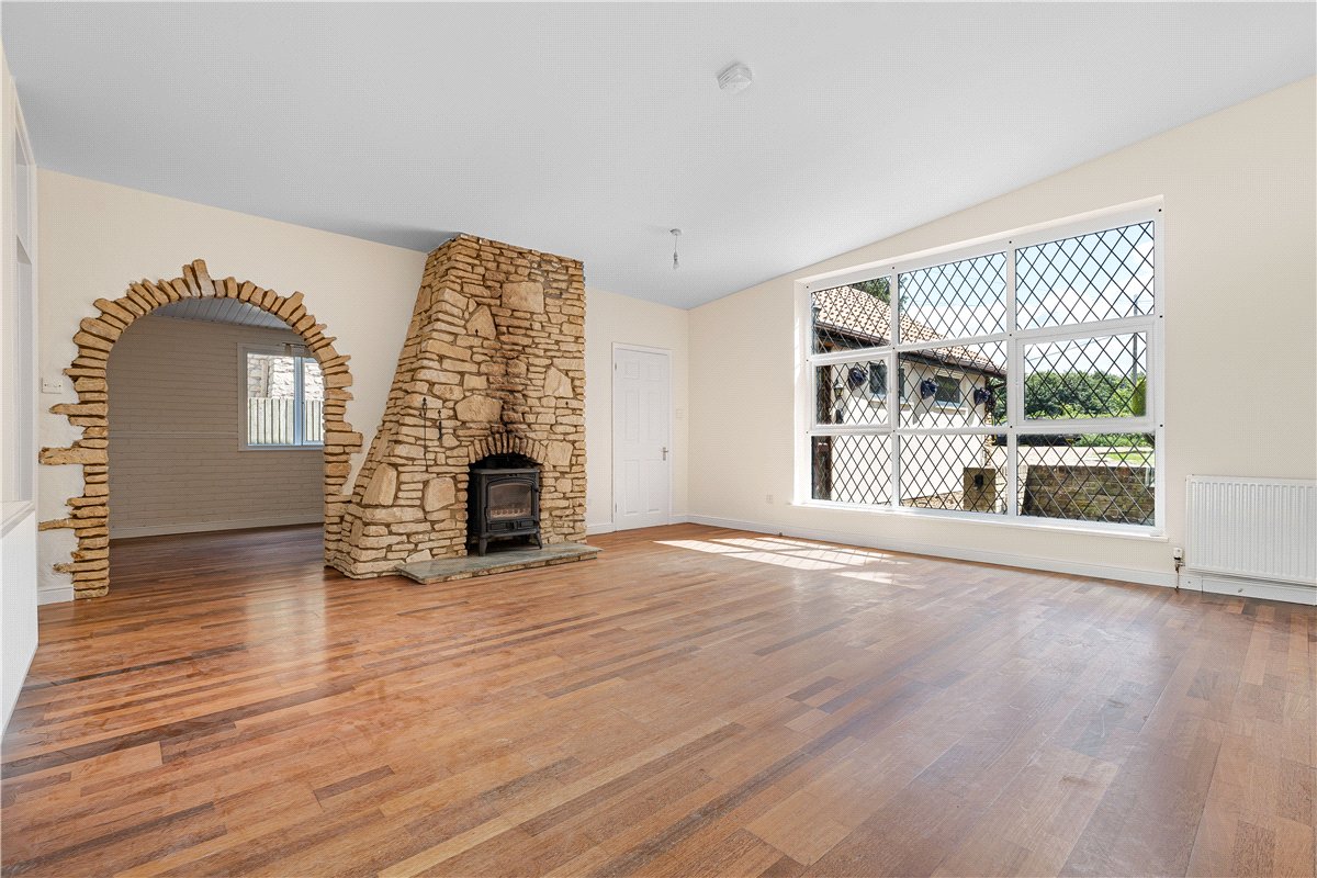 5 bedroom house, Nash Lee Lane, Wendover HP22 - Available